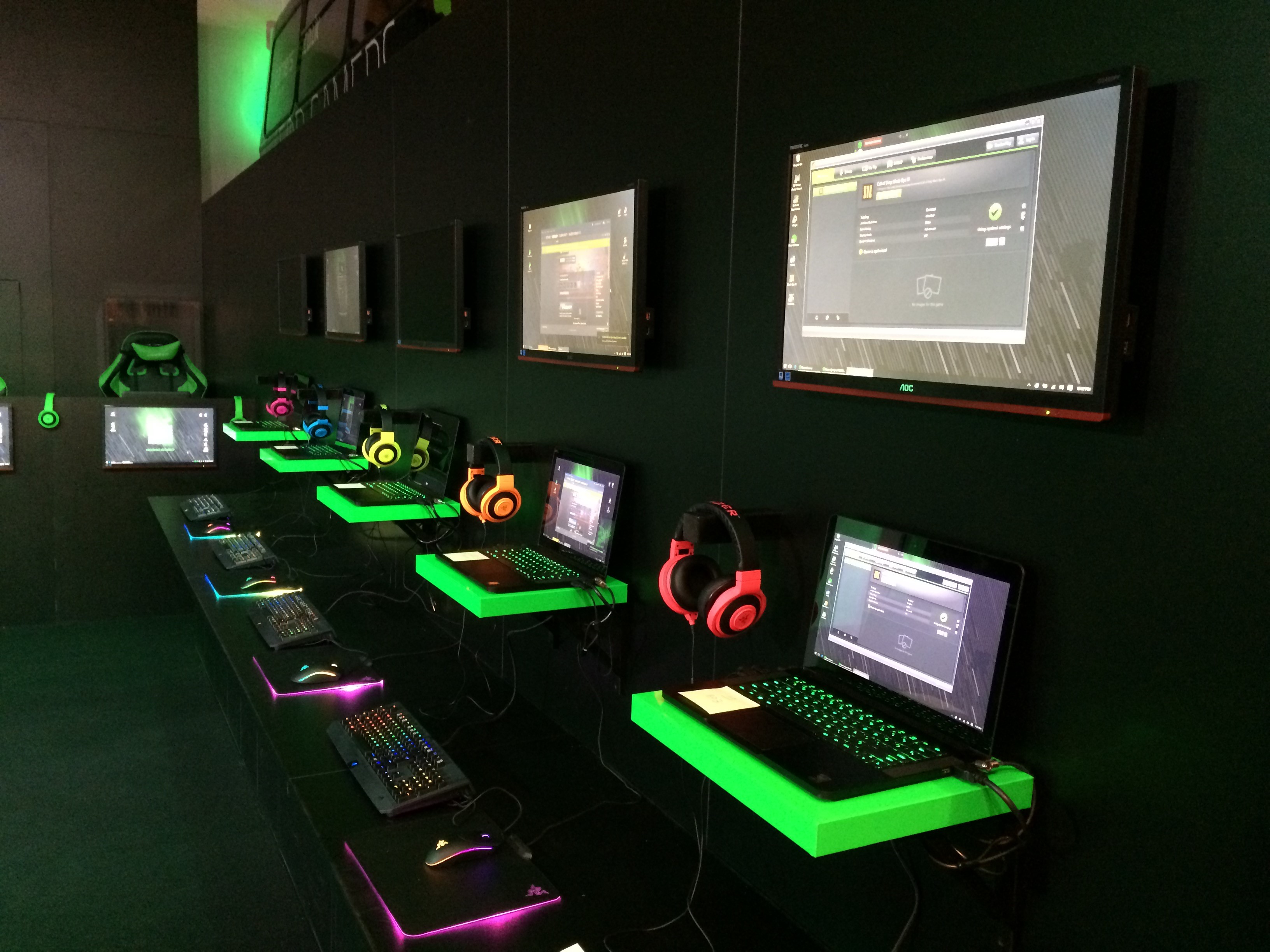 2015-dreamhack-razer-05